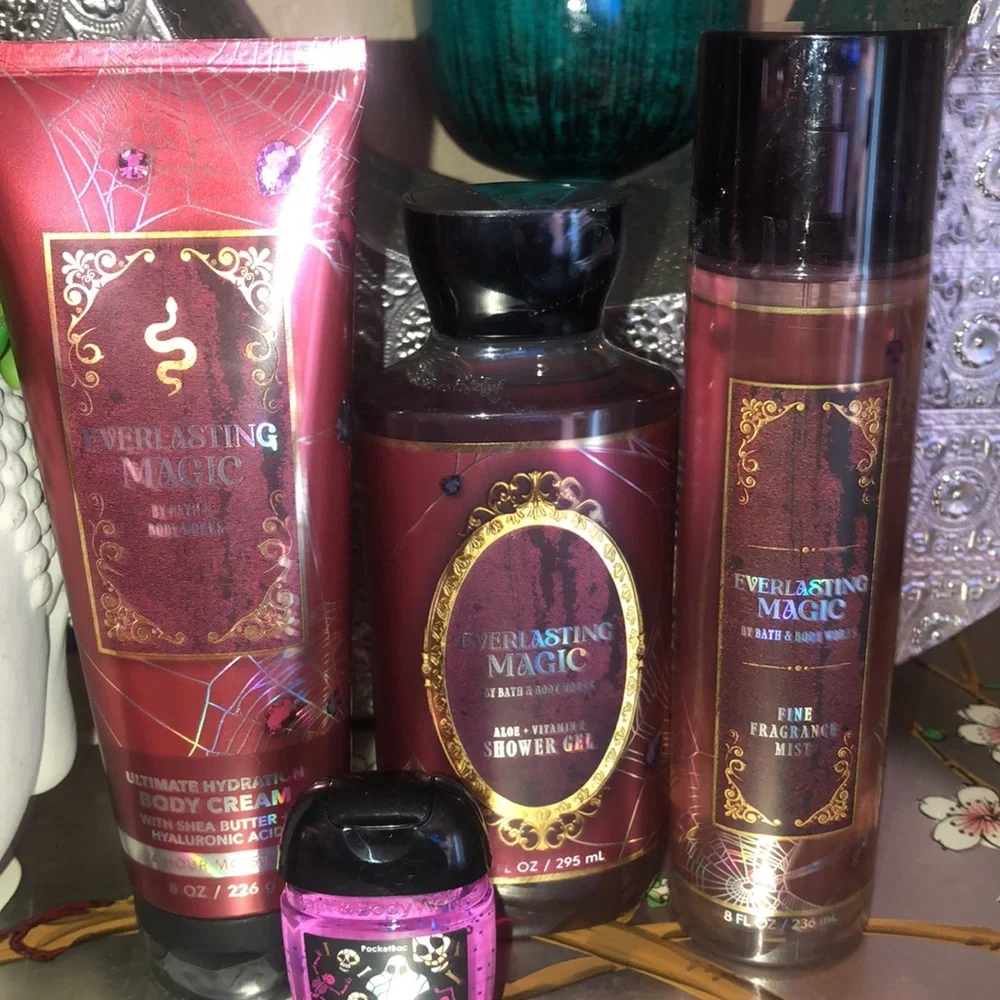 Bath and Bodyworks Halloween collection everlasting magic gift set combo - Picture 2 of 4